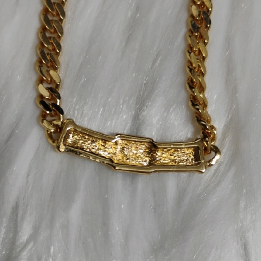SALE! Authentic Dior Vtg Gold Tone Necklace WGreen Rhinestones & Crystals - Picture 4 of 13